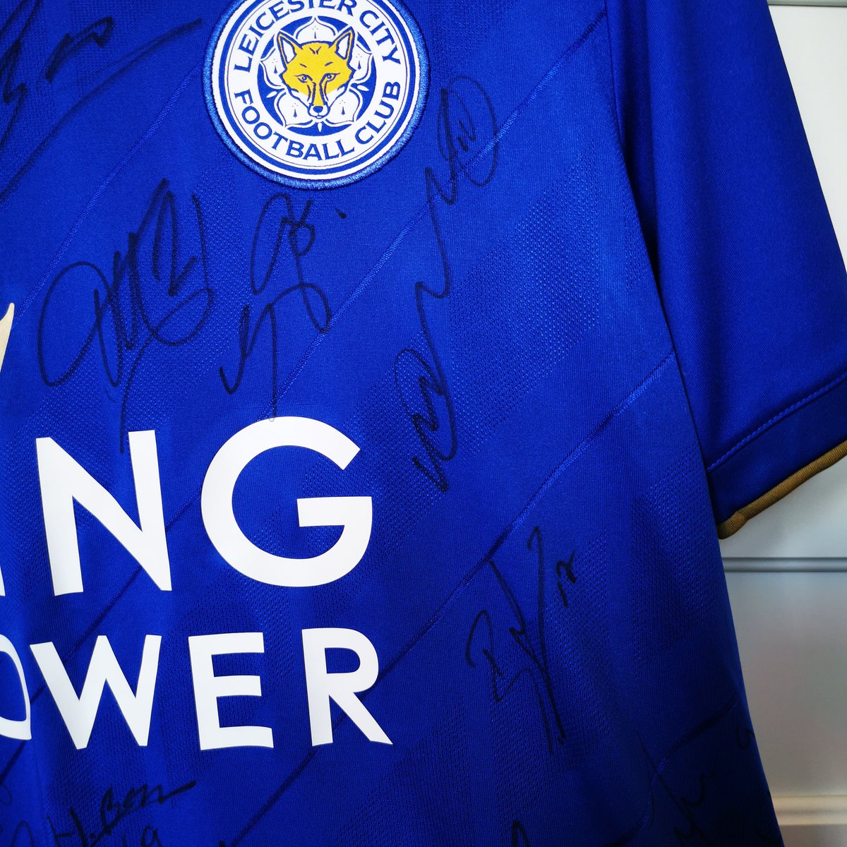 Islastones Foundation tweet media