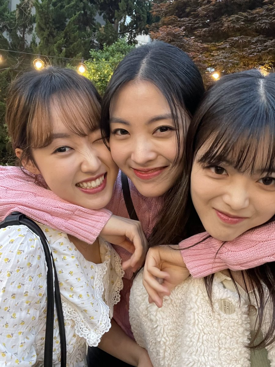 오늘 유니버스 영상팬싸로 만나서 
너무너무 반가웠어 키링들~ !🥲
한 주 마무리를 같이했네 ♡ #🌱☁️🌙