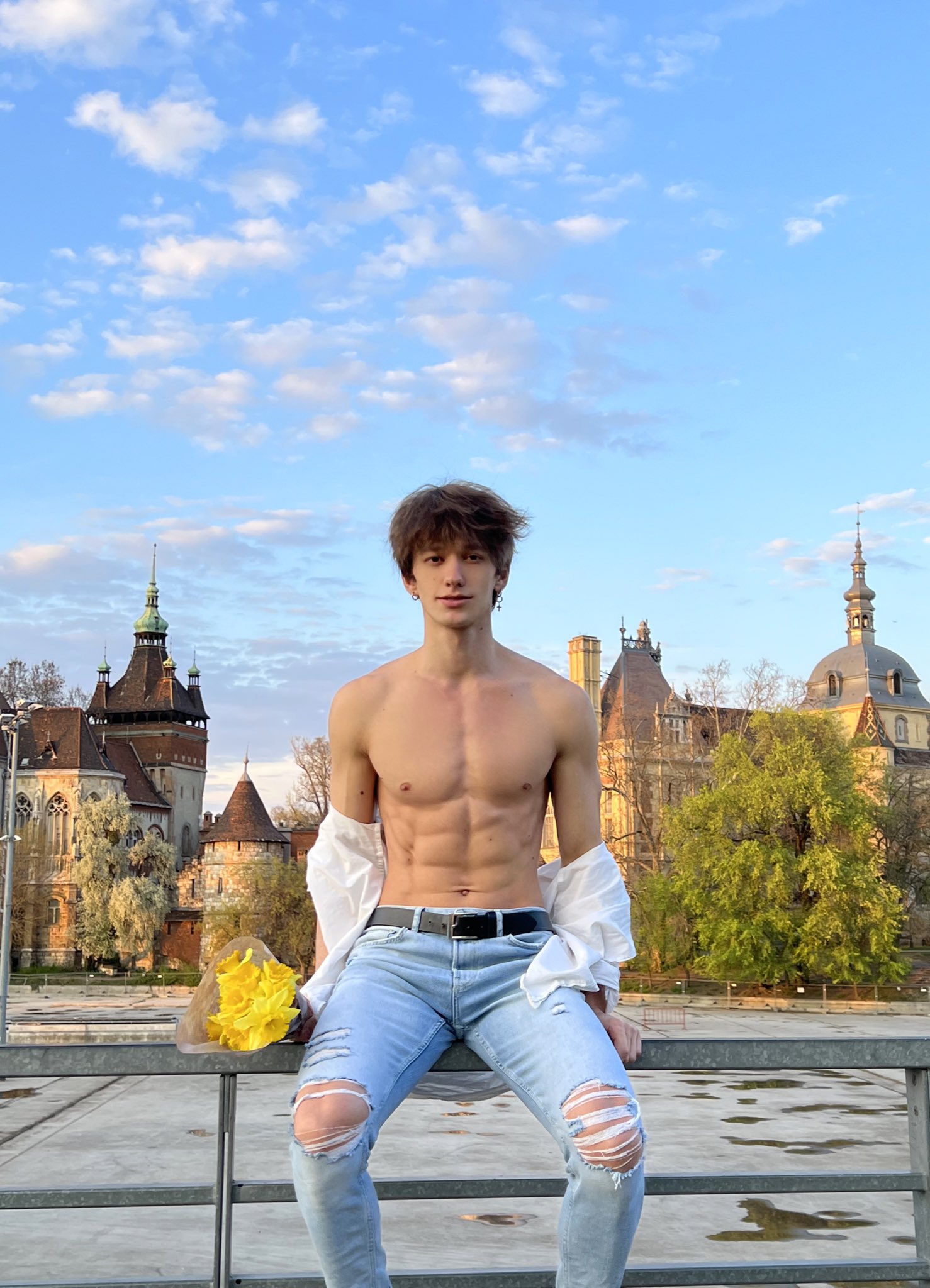 TW Pornstars - Andrii Levchenko. Twitter. 💐date with me. 11:55 AM - 24 Apr 2022