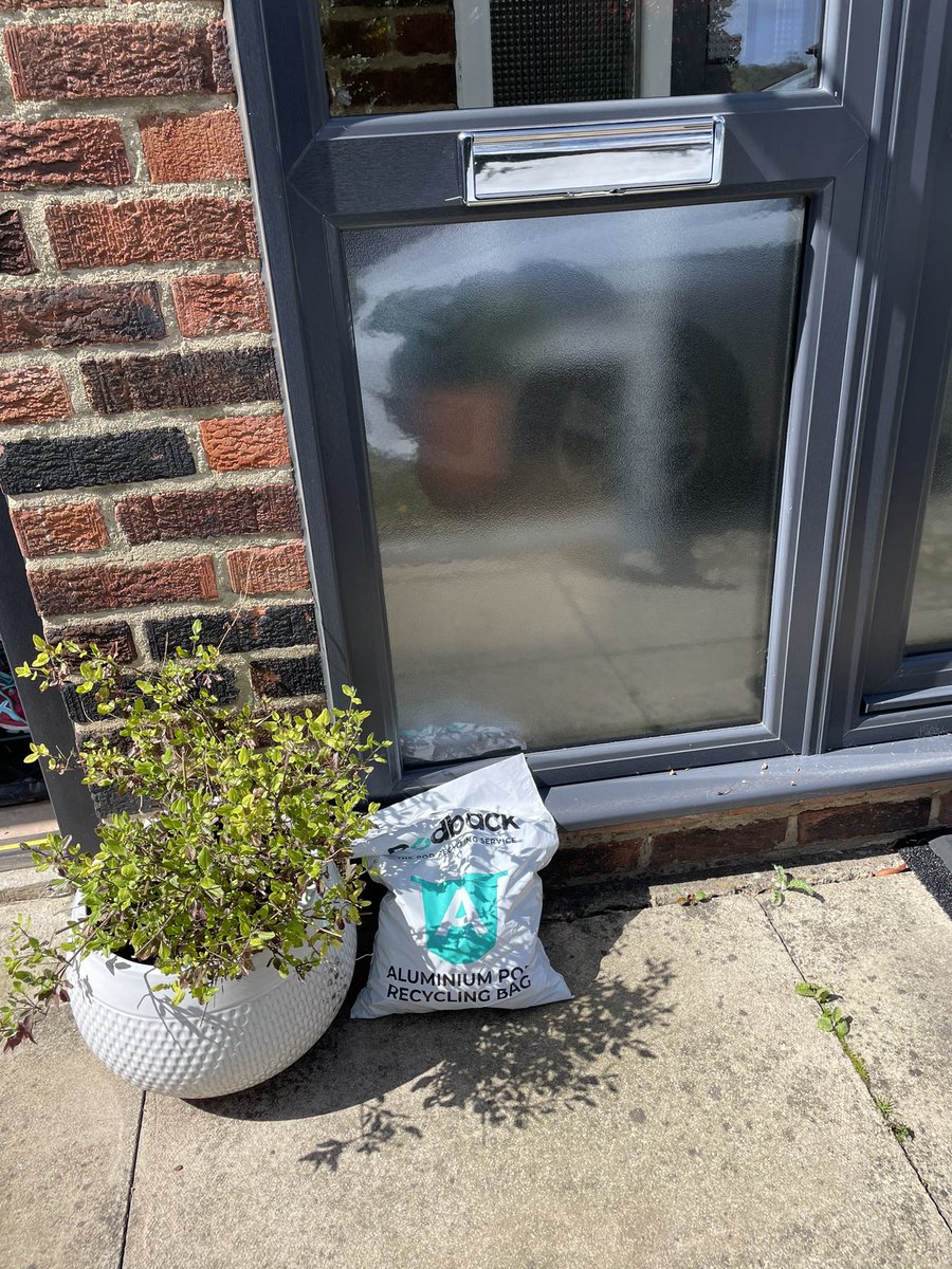 TopsPhysio's tweet photo. @NespressoUK disappointed for 3rd time no pick up of capsules. Been out for 3 days. May need to rethink ecofriendliness of the brand. https://t.co/ZN5gZ54AwA