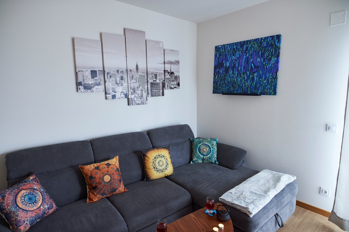 "Blue Bells" A #HiddenRefletionsArt decorating a sofa. NFT picture available via <a href="/opensesa/">OpenSesame</a> 
opensea.io/assets/0x495f9…
#OpenseaNFT