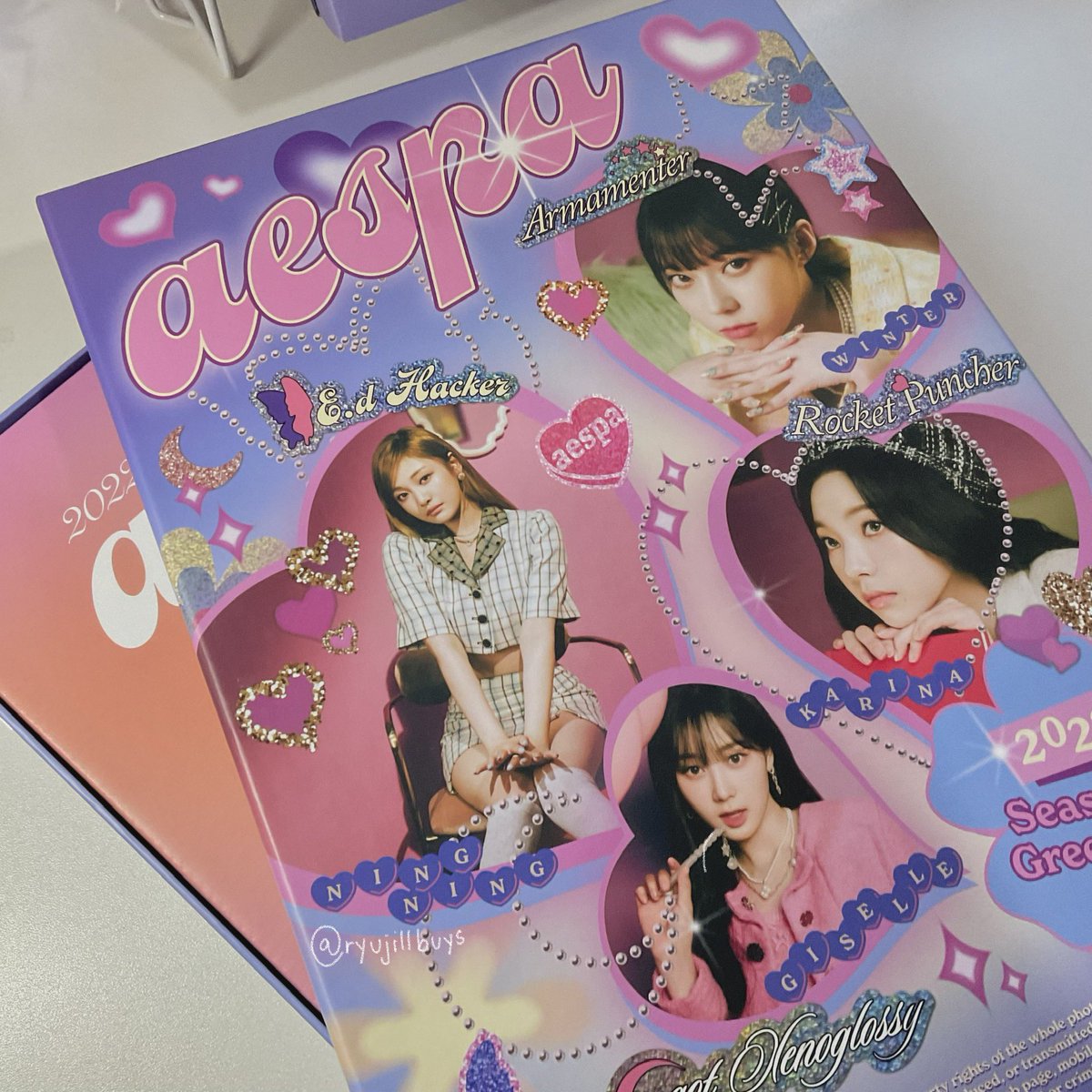 ryujillbuys's tweet photo. wts lfb aespa sg outbox set | #ryujillsells

╰ ₱250, ₱220 if payo (outbox + winter a4 posters/pics + 1 calendar poster)
╰ all in good condi
╰ can send more pics thru dm
╰ check pinned before transacting

dm/reply mine 

🏷 aespa seasons greetings 2022 https://t.co/6D7BPfef1n