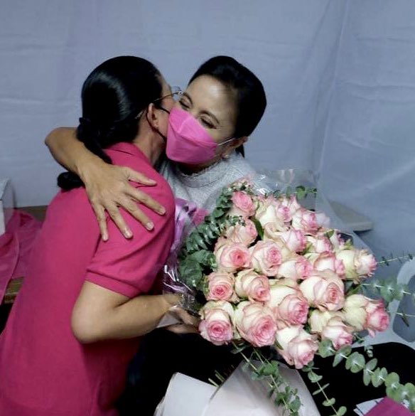 officialmaryaph's tweet photo. Maligayang Kaarawan, @bise_leni! 🌸💗 #MaryaForLeni #ArawNa10To https://t.co/kRTudbY0gJ