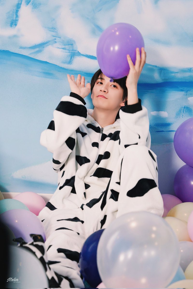soeveryting's tweet photo. 1 ปีผ่านมา ลูกชายมัมหมาเปลี่ยนจากน้องวัวเป็นเสือละนะฮะ #Wuhai #อู๋ไห่​ #吴海 https://t.co/wcspAGvT6i