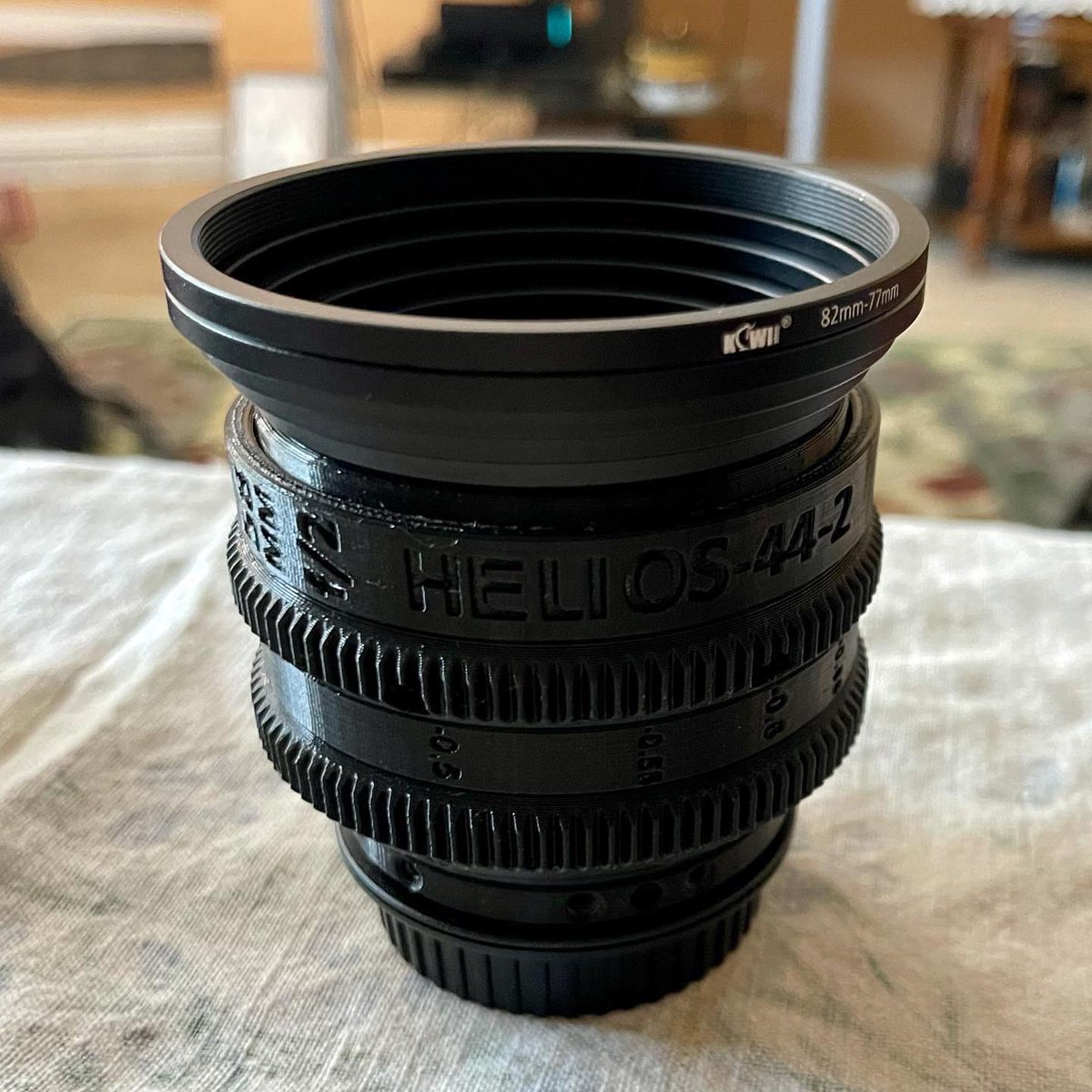 GregAsdourian's tweet photo. Here is the before and after for my 3D Printed rehousing for my vintage Helios 44-2 lens. #Filmmaking #VintageLenses #DIY #LensRehousing #Helios442 #Jupiter9 #AnamorphicLensMod #BokehBeasts https://t.co/AUrmrmy9jk