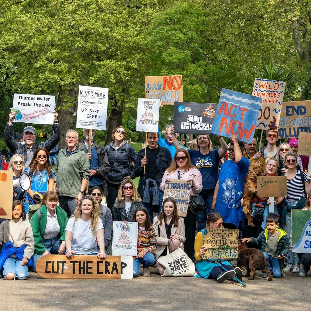 In 2021 @officialthameswater discharged over over 163,000 hours of raw sewage into our rivers!!! This amount of untreated sewage can damage, if not obliterate, whole eco systems and make everything in and around the water ill! Including us! 

Yesterday w… instagr.am/p/Ccud8LytcUq/