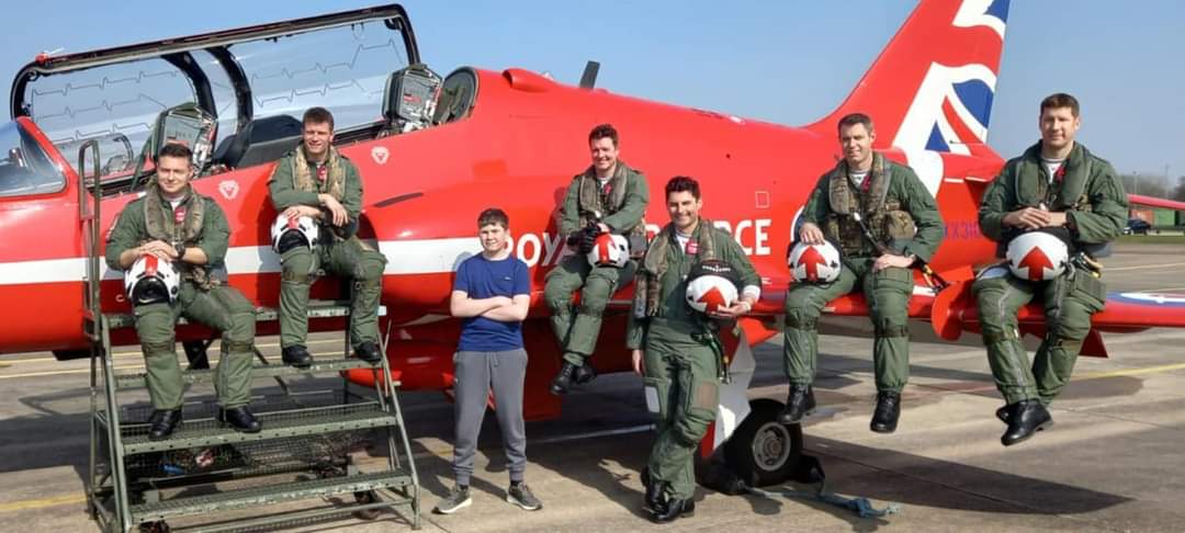 Harry had a personal tour of <a href="/RAFScampton/">RAF Scampton</a> and meet the Red arrows. Harry meet Will Cambridge RED 4, Will send Harry a video call last year when in <a href="/SheffChildrens/">Sheffield Children's</a> undergoing treatment, thanks for a fab day. #redarrows #teamharry #MakingMemories <a href="/rafredarrows/">Red Arrows</a> @RAFRed4 #Cancer