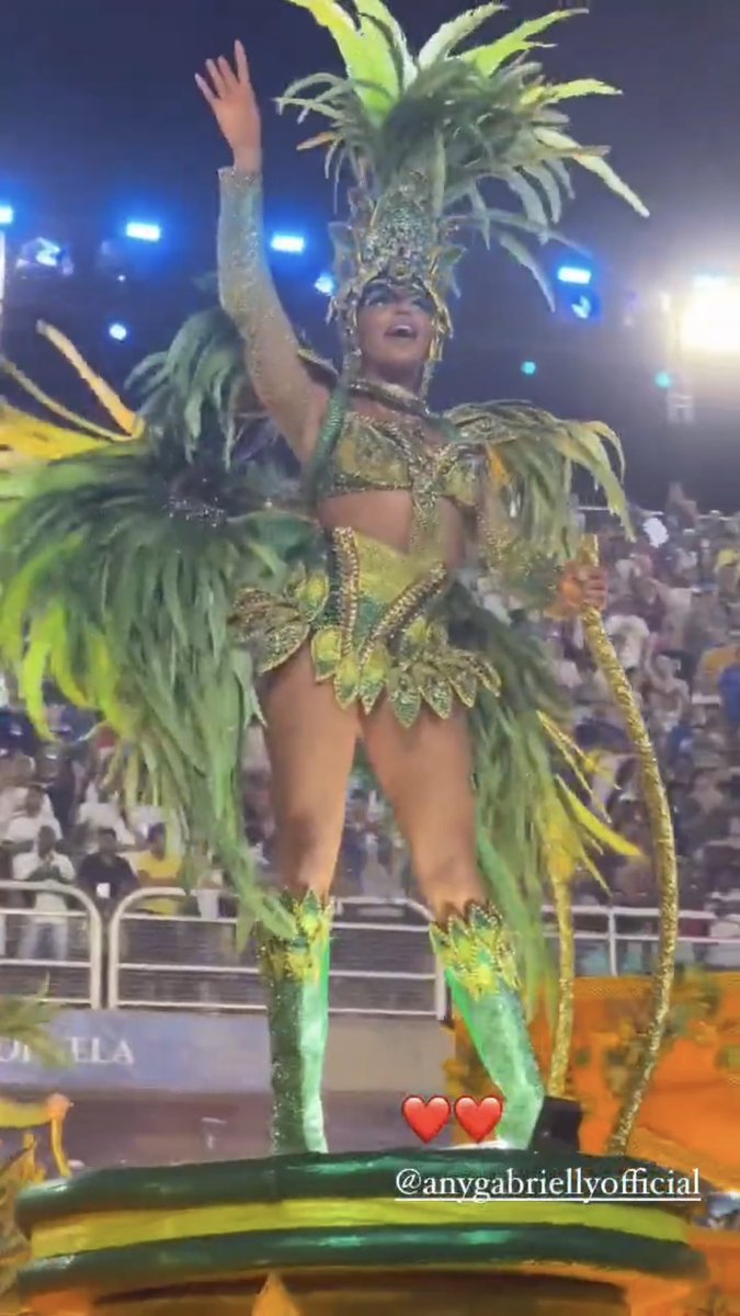 anybestpics's tweet photo. any gabrielly. she’s the moment.
AG NA VILA ISABEL https://t.co/bUQ9Al8lOL