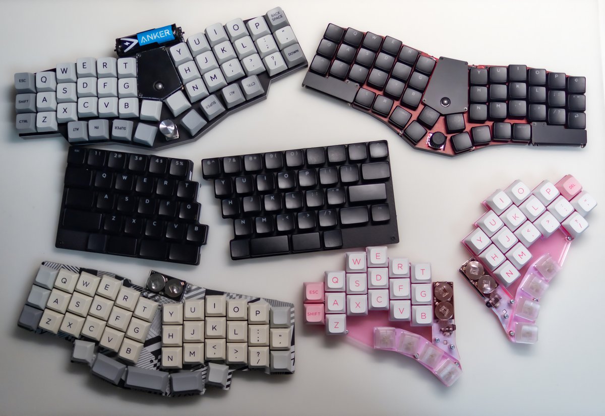 cdbk's tweet photo. 無線化(BMP)した自キーたち
Keyboard: cocot46, cocot46-lp, 7sKB, REVIUNG41 and elephant42
Switch: Everglide Aqua King, Kailh Red and Feker Emerald
Keycap: いろいろ
#KEEB_PD #KEEB_PD_R93 #cocot46 #cocot46lp #7sKB #REVIUNG41 #elephant42 #俺キー #自作キーボード https://t.co/pNBmMH6dLe