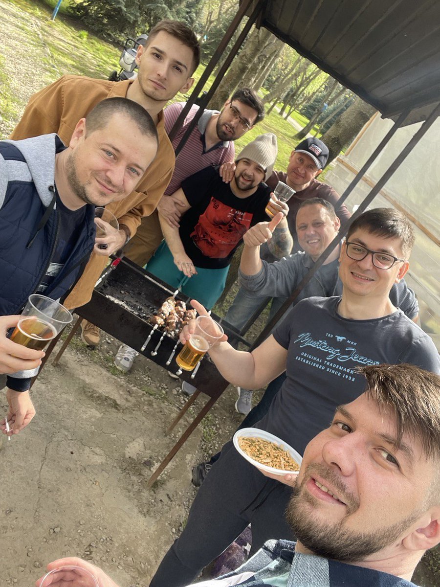 abkurgan's tweet photo. Гульнули с коллегами перед пасхой https://t.co/g9Fz7rJwPJ