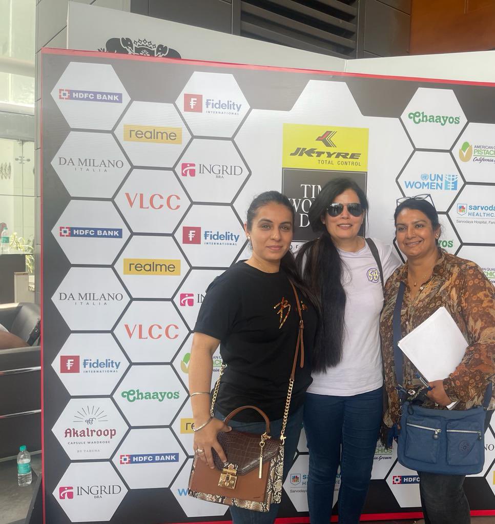 shinysachdeva's tweet photo. Raring to go for the Race…#LiveDriven #TWDFamily #timeswomensdrive #jktyre #jktyrecorporate https://t.co/2ebXd6Jda1