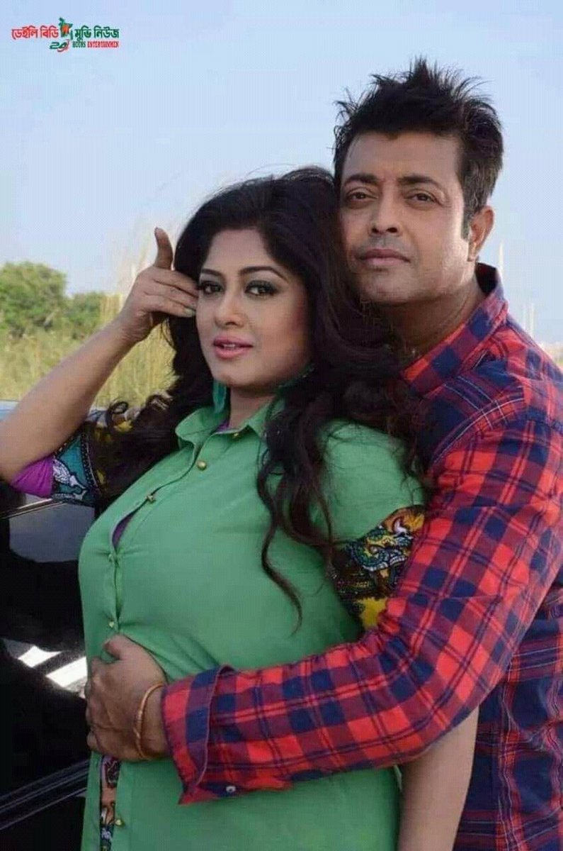BanglaMal9's tweet photo. একটু আসতে দাও https://t.co/E1ULF8spuB
