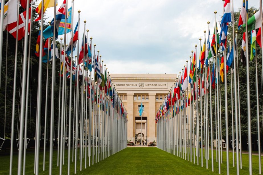 🇺🇳🇨🇭International Day of #Multilateralism and #DiplomacyForPeace 🕊️ reminds us of the importance of #InternationalLaw ⚖️ for the peaceful international order. @UNGeneva #APlus4Peace🇨🇭🕊
👉aplusforpeace.ch/switzerland-pl…