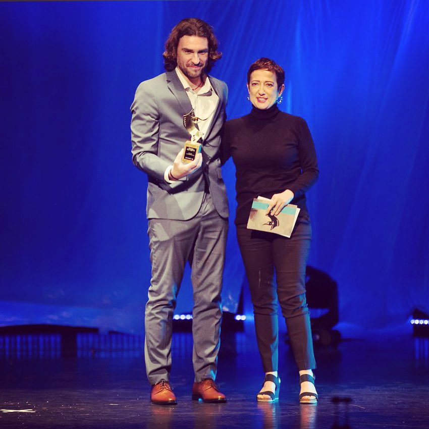 🏆<a href="/UlissesDoc/">ULISSES 🐋</a> va guanyar ahir dos premis a <a href="/festivaldeibiza/">IBICINE • Festival de Ibiza 🎬</a> 🎉Millor Producció i Millor Curtmetratge 🔝 Gracis a tot l,equip, institucions, organització del festival, membres del jurat 💙 #emptythetanks <a href="/IB3televisio/">IB3 Televisió</a> <a href="/tv3cat/">TV3 és ara @Som3Cat</a> <a href="/ConselldeMca/">Consell de Mallorca</a> <a href="/Consell_Eivissa/">Consell d'Eivissa</a>  <a href="/agfreak/">Agfreak</a> @AGENCINE