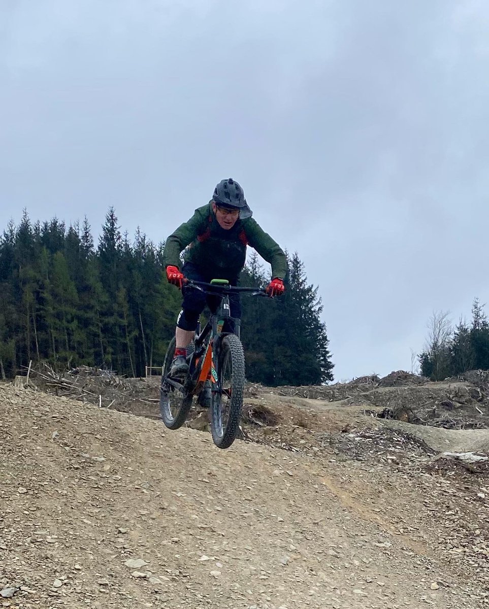 mikefrost44's tweet photo. @AndrewJames18 @OPALlandegla @vdoyle150 Ace day and with more than a little madness https://t.co/uGcYsUUhvU