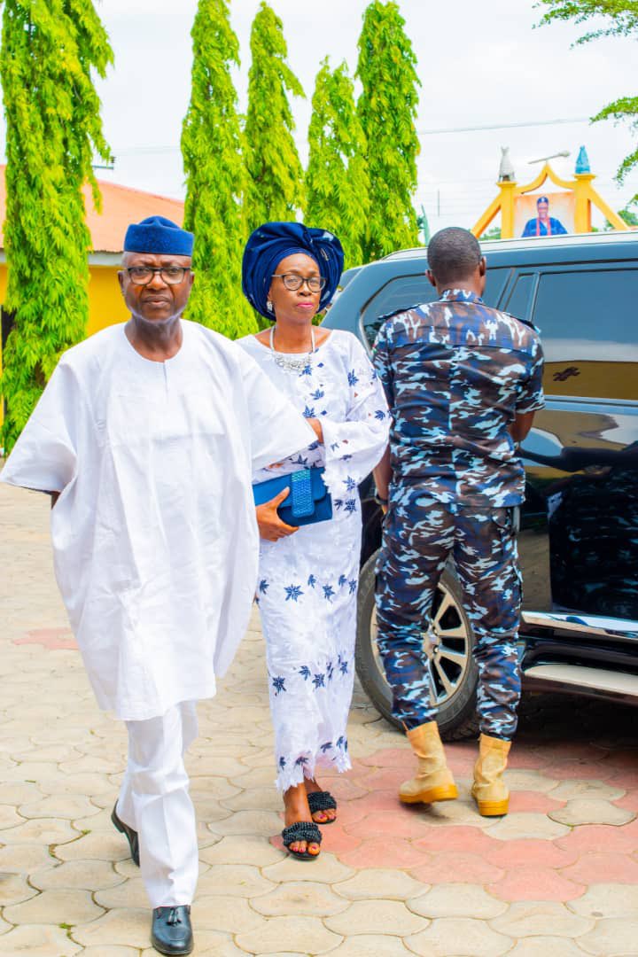 Yesterday, I attended the 10th coronation anniversary of the Alawe of Ilawe, Ekiti, HRM Oba Adebanji Ajibade Alabi.  

#ProudlyEkiti #Ilawe