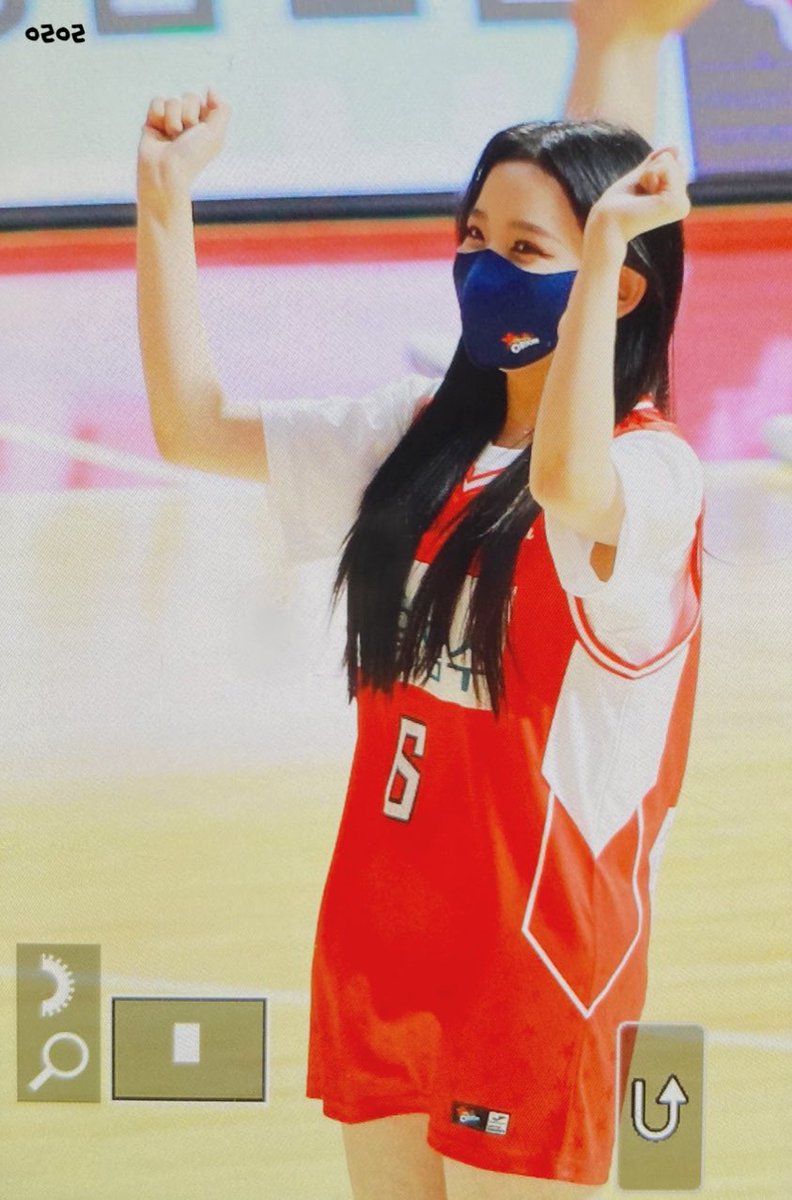OnlyArang's tweet photo. 220424 프리뷰

울 아랑이 못하는 게 모양 🏀⛹🏻‍♀️❣️

#핑크판타지 #아랑 #박예림 #PINKFANTASY https://t.co/GQUBM8ZDm5