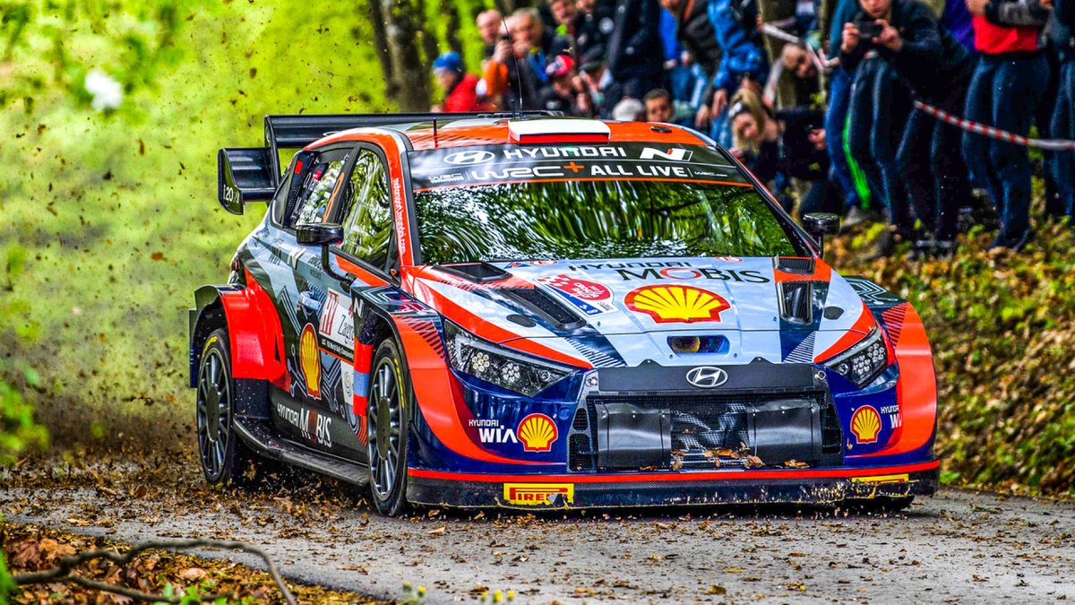 TheGodFlores's tweet photo. A falta del último tramo en el #CroatiaRally la gran elección de neumáticos realizada le da el liderago provisional a @OttTanak bajo una intensa lluvia con 1,4s sobre @KalleRovanpera
#ObsesionWRC @HyundaiPR_es #WRC #Motorsport https://t.co/wK3uOgnw7b