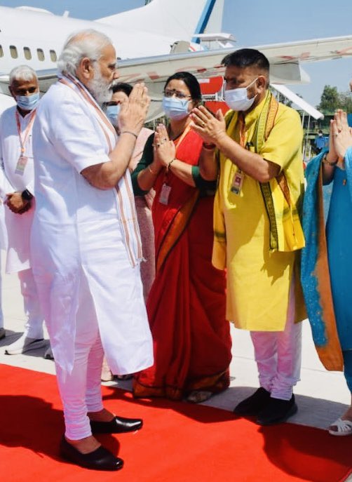 omikhajuria's tweet photo. भारत के यशस्वी प्रधानमंत्री माननीय श्री @narendramodi जी का मंदिरों के शहर जम्मू में स्वागत करने का परम सौभाग्य प्राप्त हुआ 🙏🏼
@JPNadda जी @blsanthosh जी @ImRavinderRaina जी @DrJitendraSingh जी @AshokKoul59 जी @Rajkumarchahar9 जी @mpjugalkishore जी @bjpkm4kisan 

#JnKThanksPMModi https://t.co/XjT8sN8i5S