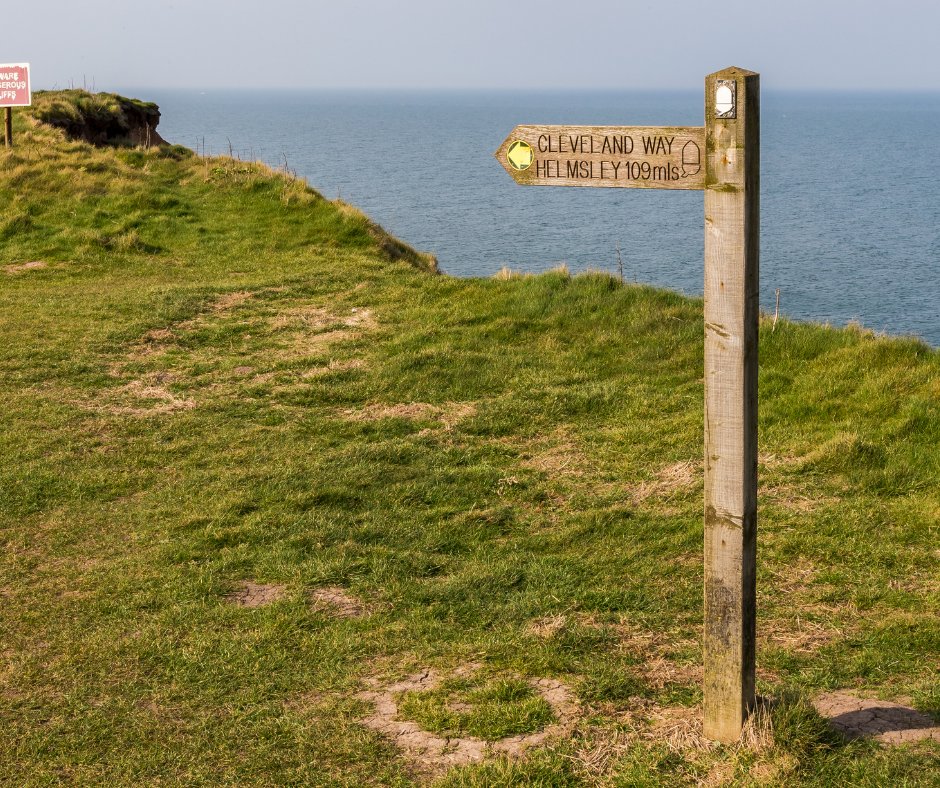 Dramatic coastlines and beautiful moorland scenes, the Cleveland Way offers the best of both worlds. Castles and ancient stones crossed with idyllic fishing villages, so much to discover on this #NationalTrail 
compass-holidays.com/walking-tours-… 
#Trail #Walking #Holiday #ClevelandWay
