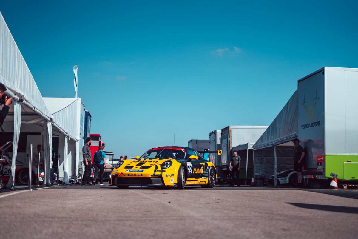 Race one of the Porsche Carrera Cup GB is about to get underway! 

You can follow along with the action as we look to battle our way through the pack -  livetiming.tsl-timing.com/221603

<a href="/PorscheRacesGB/">PorscheRacesGB</a>
