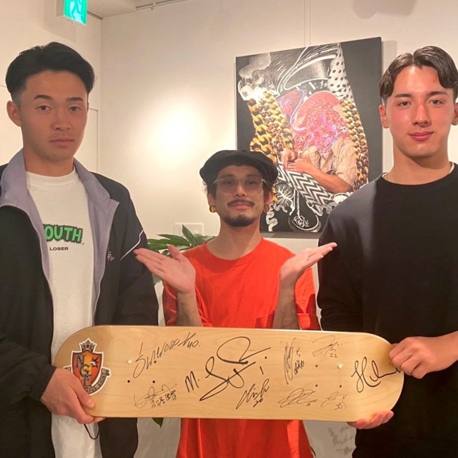 Barbergoldsciss's tweet photo. 東選手、吉田選手、GOLD PIT ご来店ありがとうございました🙏✨担当スタイリストが子供に見えてしまうくらい二人とも大きかった(笑)若鯱パワーでグランパス盛り上げてもらいたいですね🔥またお待ちしております❗
#グランパス
#グランパスサポーターサポーター
#グランパス愛
#グランパスファミリー https://t.co/AaqxTz2TXc
