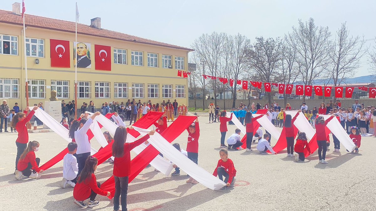 BalSehit's tweet photo. Okulumuzda 23 Nisan Ulusal Egemenlik ve Çocuk Bayramını ilçe halkının ve protokolün eksiksiz katılımıyla neşeyle, coşkuyla be büyük bir Sevinçle kutladık. Nice 23 Nisanlara inşallah. @baliseyhkay @baliseyhmem @kirikkalemem @TC_kkalevalilik @tcmeb https://t.co/kU42fFrSWn