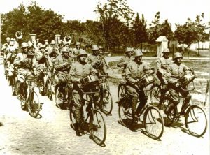 Lezing - 11 mei 2022 - 'de militaire wielrijders, niet uniek maar erg bijzonder'. Door Wim Kievits in #DePetrus #vught. Meer info en aanmelding: 
vughtsmuseum.nl/2022/04/24/lez…