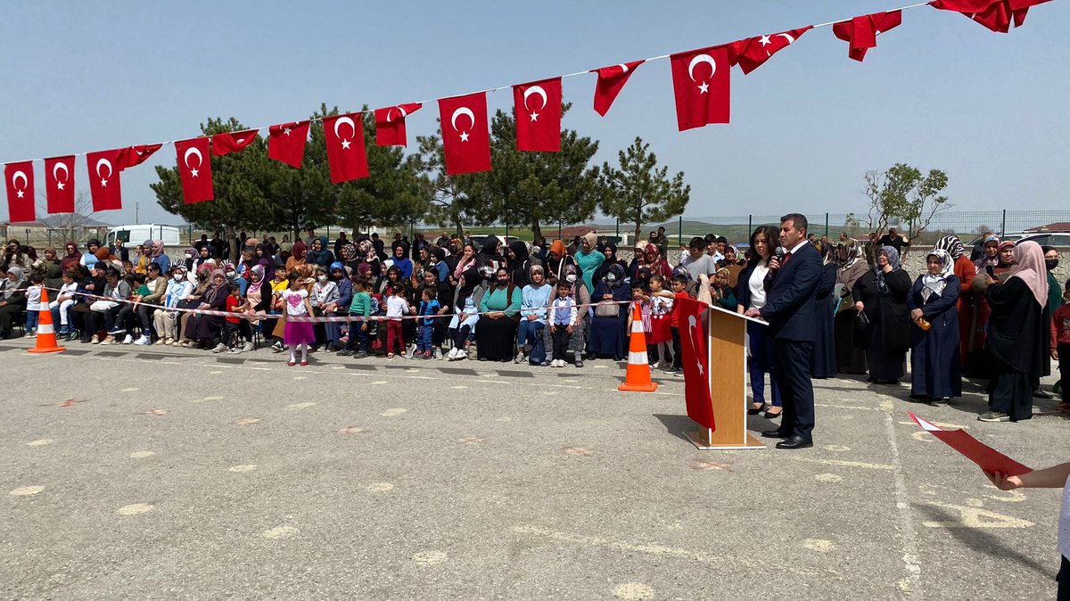 BalSehit's tweet photo. Okulumuzda 23 Nisan Ulusal Egemenlik ve Çocuk Bayramını ilçe halkının ve protokolün eksiksiz katılımıyla neşeyle, coşkuyla be büyük bir Sevinçle kutladık. Nice 23 Nisanlara inşallah. @baliseyhkay @baliseyhmem @kirikkalemem @TC_kkalevalilik @tcmeb https://t.co/YE8hPQeHly