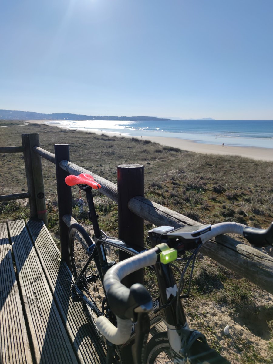 TuriCarril's tweet photo. ¿El paraíso?
Sí, es aquí. 
😍😍😍
#AlifunsaTeam #AlifunsaMtb #Alifunsa #MideporteEnTVE #MideporteEnTdpClub #btt #mtb #ciclismo #OrbeaOiz #weareVector #Esigrips #MyOrbea #Orbea https://t.co/H0td4IBnup