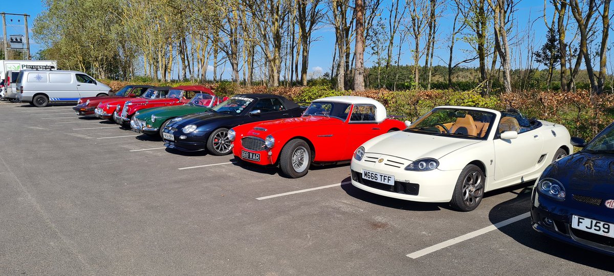 stevew_pfc's tweet photo. Popped to the garden centre to come across a #mg rally, around 30 cars here so far all ages.. some stunners
@L17aamLiam you'd like this lot
#Plantplus https://t.co/CLTvC8zaUX