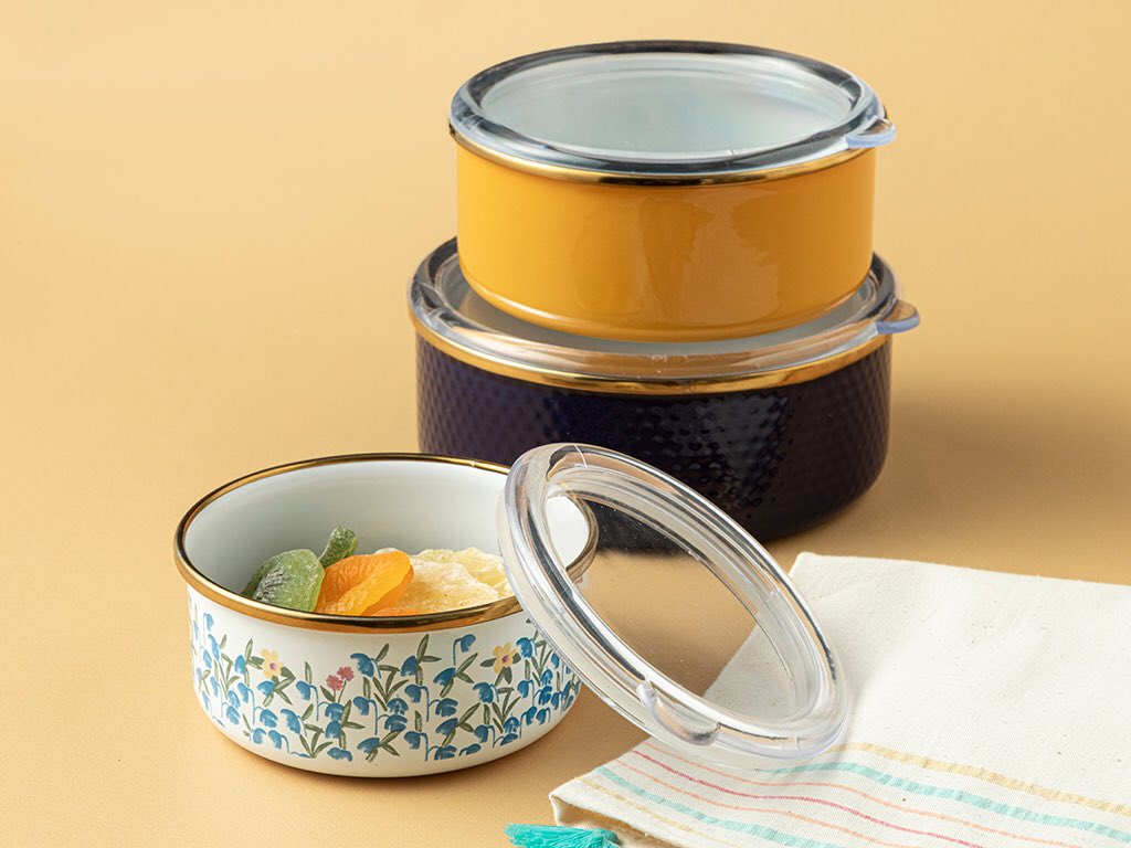 Bahar dolu hediye! 🌻
 
- Sayfamızı takip et,
- Yorumlara bir arkadaşını etiketle,
- #englishhome etiketiyle paylaş.

Emaye saklama kabını sen kazan! 🥰

Ne kadar çok yorum o kadar şans! 🤞🏻