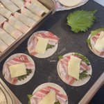 ぎょうざの皮で巻くだけ!シソ、豚肉、チーズで作る絶品おかず。
