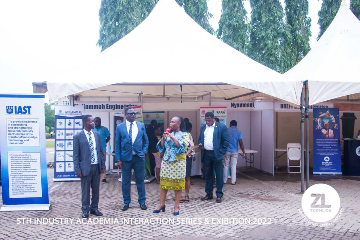 Yaw_B2000's tweet photo. She spoke around the theme: *’Industry-Academia Relationships – The Jospong Group’*.@ZoomlionLtd @thejospongroup https://t.co/qCWuinZXuD