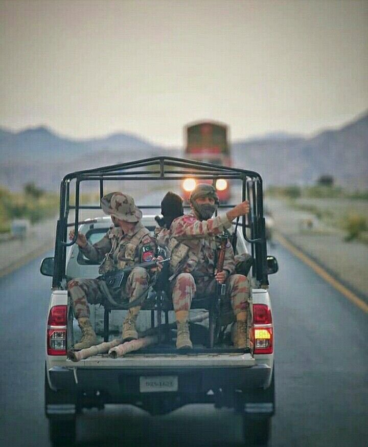 iMShami_'s tweet photo. Our soldiers will never let us down in the eyes of our enemy.
#پاک_فوج_تجھے_سلام https://t.co/MFe1kPtREv