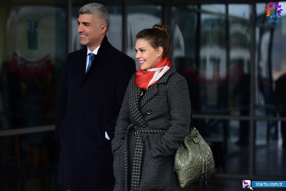 yvette_princz's tweet photo. They are so cute together ❤️
#AsliEnver #OzcanDeniz #IstanbulluGelin #SureyyaBoran #FarukBoran #SurFar https://t.co/0F38gzPuBG