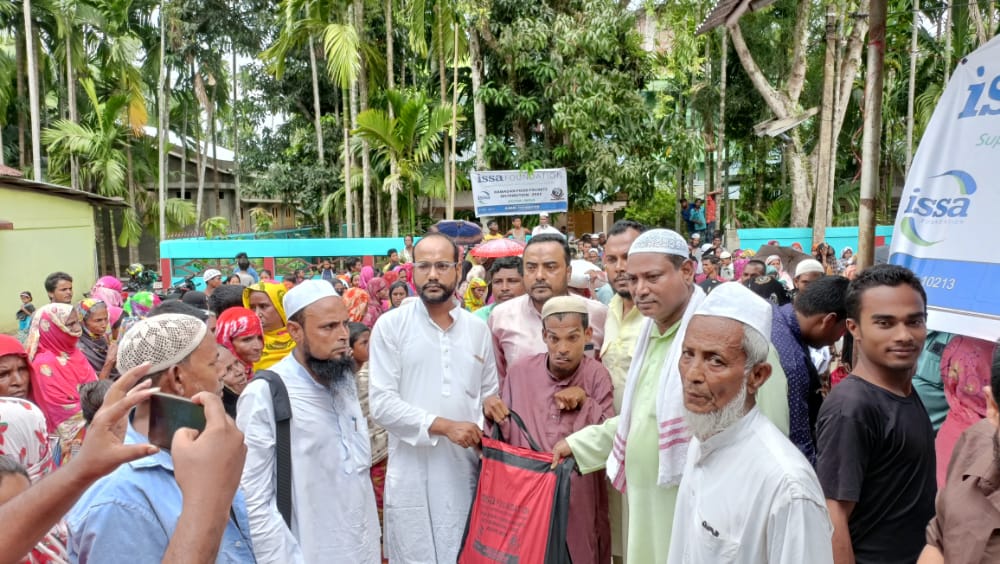 dhbarbhuiya1's tweet photo. #RAMADANFOODPACKETSDISTRIBUTION2022
Happy to participate at the as usual "#RamadanKit" distributed progm among the poor & helpless under jointly #ISSAFoundation & @ajmalfoundation at the house of @SuzamMLA today.
Thanks to @BadruddinAjmal and team issa & Ajmal foundation. https://t.co/oFQB7t7LWS