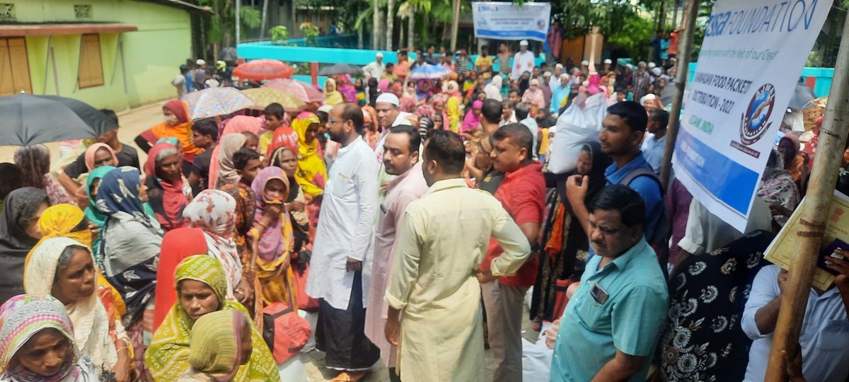 dhbarbhuiya1's tweet photo. #RAMADANFOODPACKETSDISTRIBUTION2022
Happy to participate at the as usual "#RamadanKit" distributed progm among the poor & helpless under jointly #ISSAFoundation & @ajmalfoundation at the house of @SuzamMLA today.
Thanks to @BadruddinAjmal and team issa & Ajmal foundation. https://t.co/oFQB7t7LWS