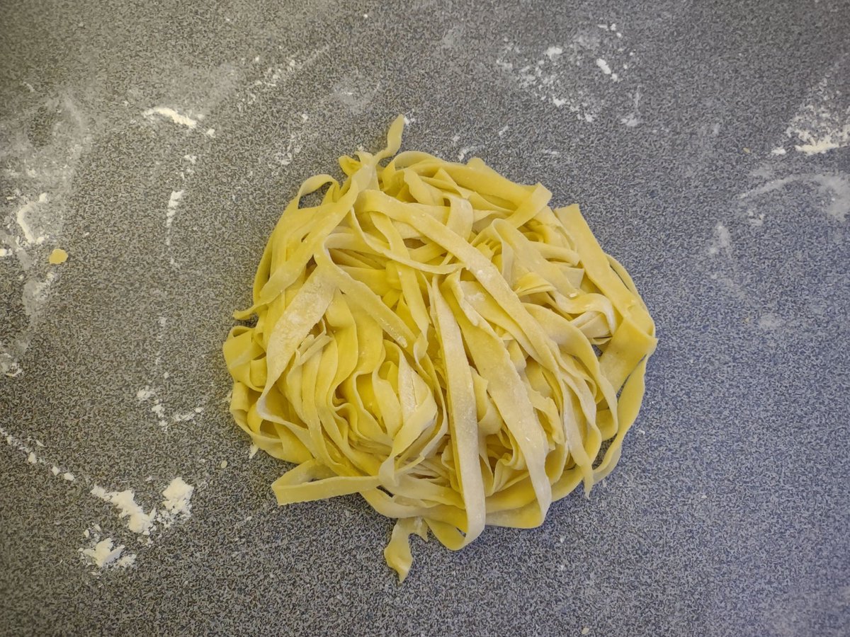 When you wanna eat Fresh Pasta but you are lazy to fly to Milan… #LaVieDesHommes #HomeMadePasta