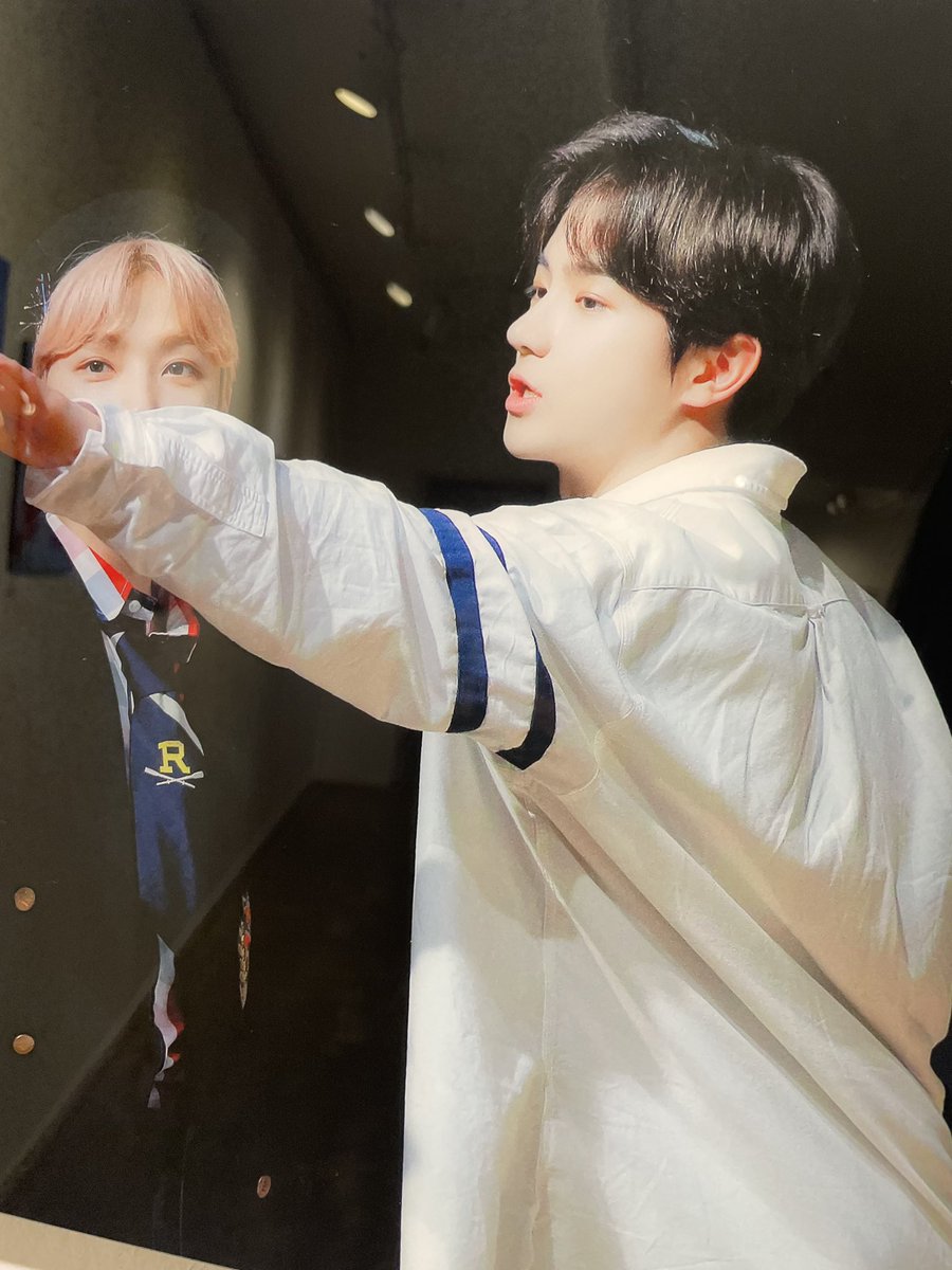 2presentt's tweet photo. 고생했더요 짱렐라이💝💙#howtolove_new https://t.co/BUnOfGKka6