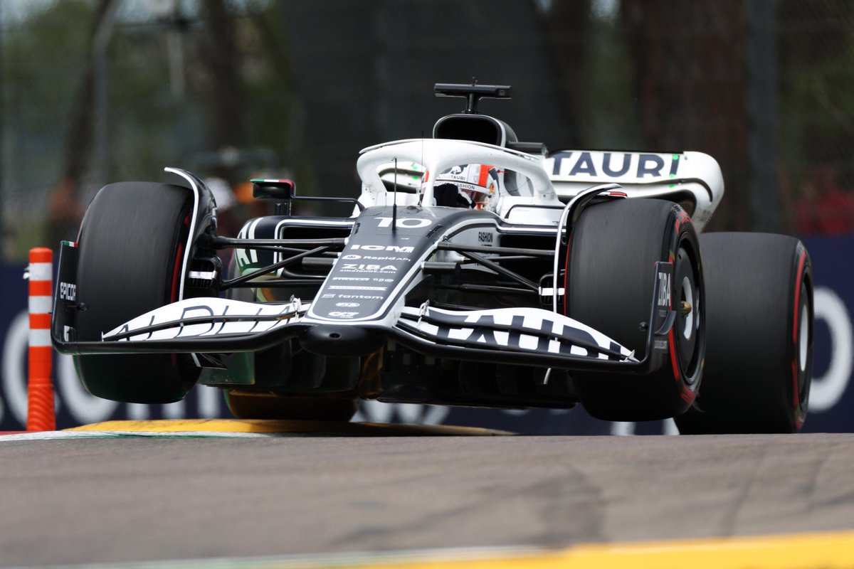 Gasly: “Today is going to be a great day after a difficult one yesterday. We are not where we should be but in these conditions anything can happen and we hope to go forward.”
#F1 #IMOLAGP
