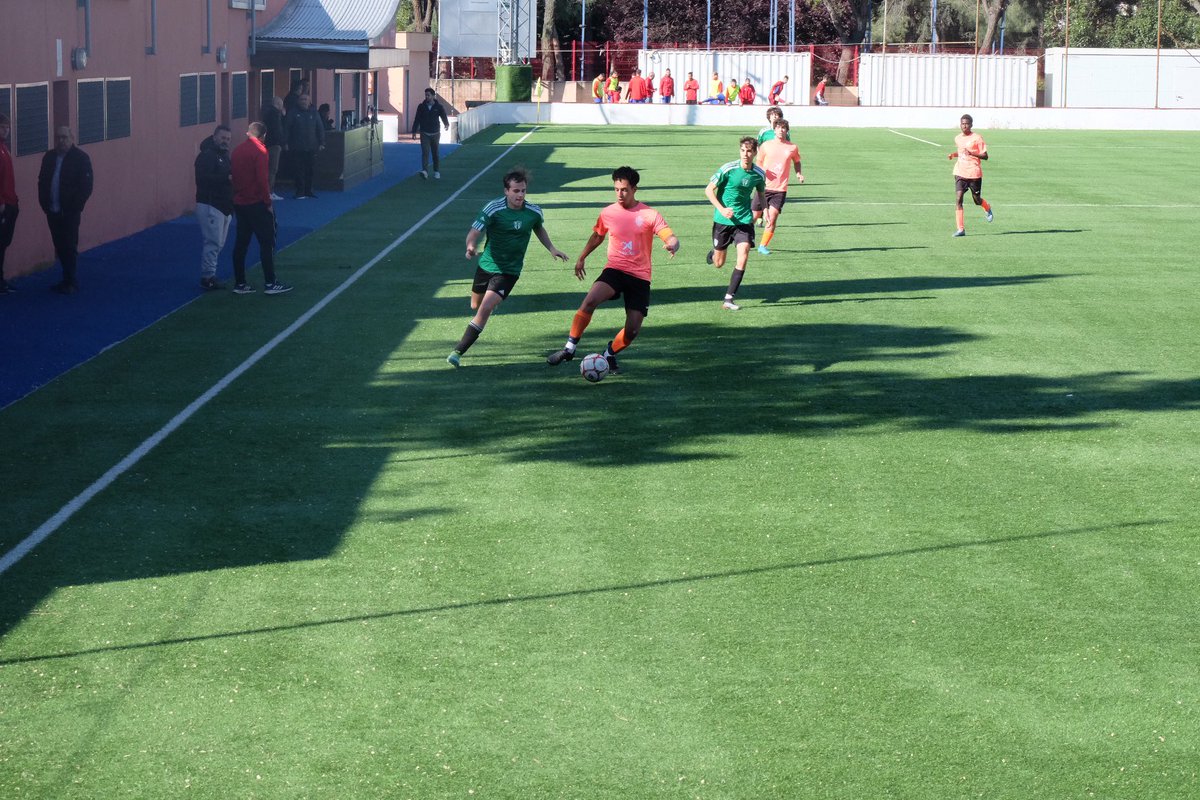 ogermano's tweet photo. Otra vez ganando a los de arriba!! Hoy +3 contra el tercero!!! Así si!!! 

Juv B 4-2 Sporting de Hortaleza

@perisocfoficial 
#VamosPeriso 💚🖤 https://t.co/3KHU3rI9nJ