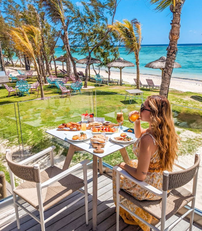 C_resorts's tweet photo. A great spot to have #breakfast, don't you think? 🤩
#cresorts #cmauritius
#tropical #beach #sea https://t.co/mmRKS1NfSC
