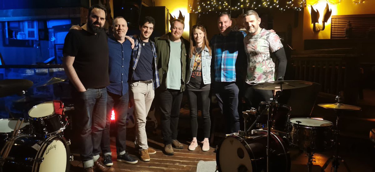IrishDrummers's tweet photo. Great to have the brill Graham Hopkins & Robbie Malone at Campbell’s Tavern, Headford, last week for an evening of drums, bass, chat and craic. Thanks also to the mighty Eimhin Craddock for all the help and support. #Irishdrummers #Drumhang https://t.co/am6Y7c1BRa
