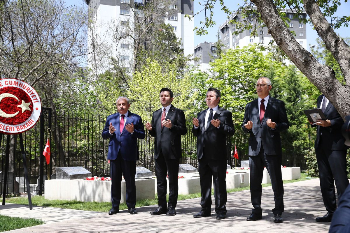 yavuzselimkiran's tweet photo. Every year, on April 24, historical and legal facts are distorted by political motives.

Our history has no genocide. We are confident with our past.

With @MustafaSentop, Speaker of TGNA, we commemorated our diplomats martyred by the heinous attacks of Armenian terrorists.🇹🇷 https://t.co/i8CXkYU13r