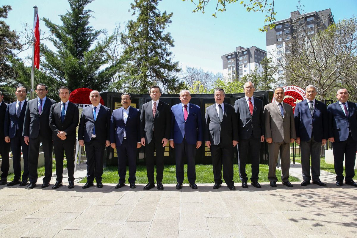 yavuzselimkiran's tweet photo. Every year, on April 24, historical and legal facts are distorted by political motives.

Our history has no genocide. We are confident with our past.

With @MustafaSentop, Speaker of TGNA, we commemorated our diplomats martyred by the heinous attacks of Armenian terrorists.🇹🇷 https://t.co/i8CXkYU13r