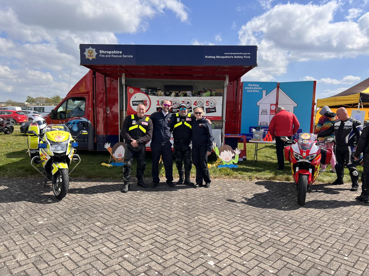 Great to meet up with @sfrs_prevention @shropsfire both promoting motorcycle road safety @wmfsrcrt @WestMidsFire @MAA_Charity @bike4life @WMFSTechRescue