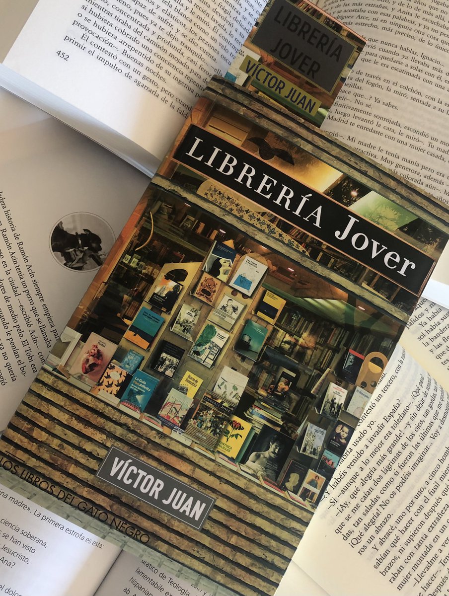 Maravillosa travesía de domingo por las 177 páginas de #LibreríaJover, navegando entre las tempestades y  los “días al sol” de sus personajes, haciendo escala en sus historias, pero sin dejar de otear en el horizonte el amor de <a href="/victorjuan/">Víctor Juan</a>, maestro de maestros, por la educación.