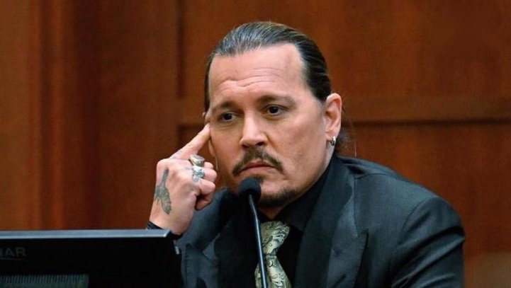 IvoDelRojo_'s tweet photo. Johnny Depp: "A veces me despierto y siento que soy la persona más infeliz del mundo"

"Después me acuerdo que existen los hinchas de Independiente y se me pasa" https://t.co/JtXLFhoHX5