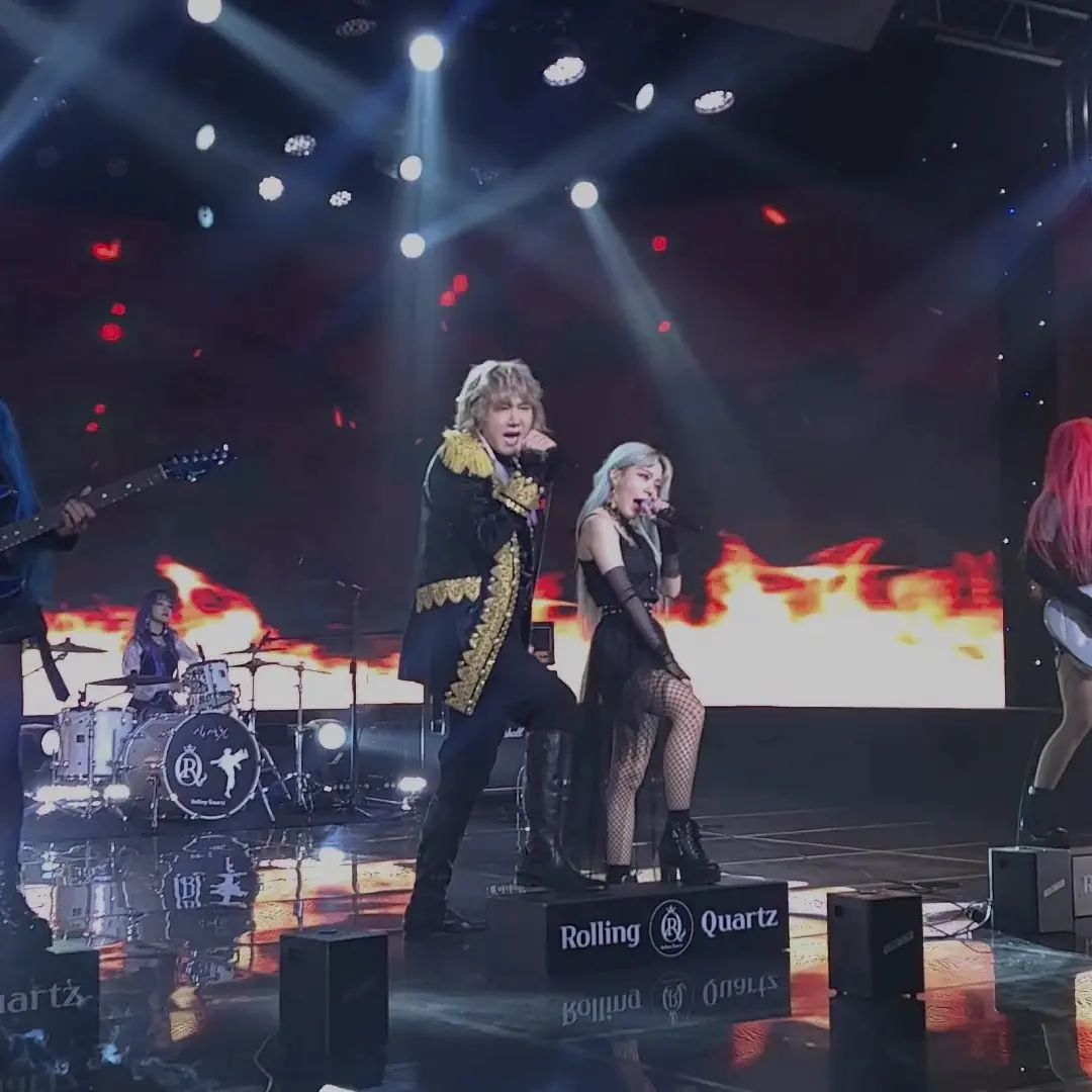 damned_diamond's tweet image. Behind-the-scene photos of the filming of &quot;Ice On Fire&quot; music video (1/2)

🔗: instagram.com/p/CcvRLSBvHZy/

#RollingQuartz #롤링쿼츠 #KimJangHoom #김장훈